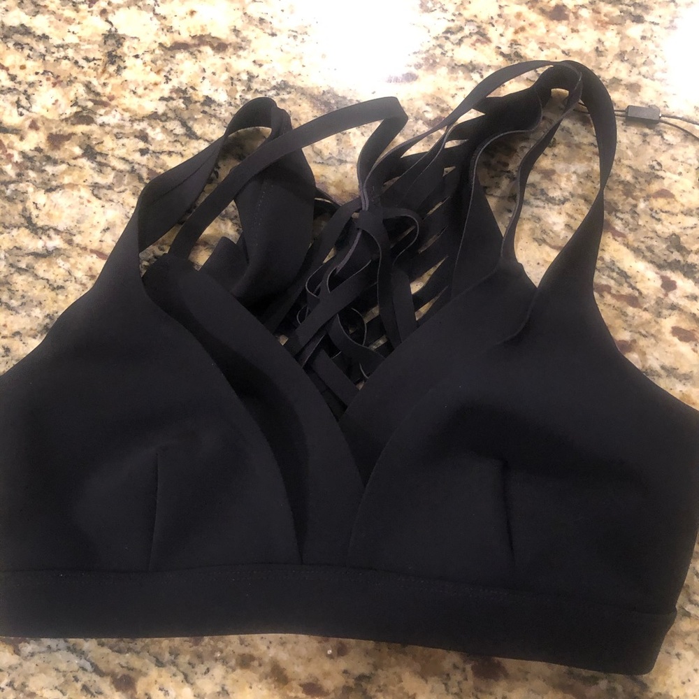 Black sports bra